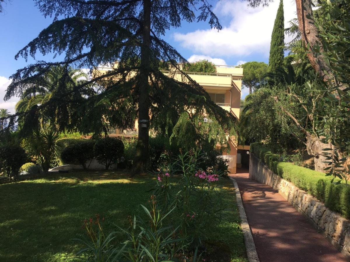 Clim Jardin Et Parking Prive -piscine Tennis Et Park Vue *